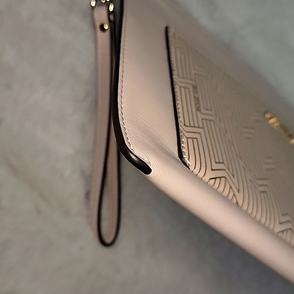 Michael Kors LG Clutch - Picture 10 of 11